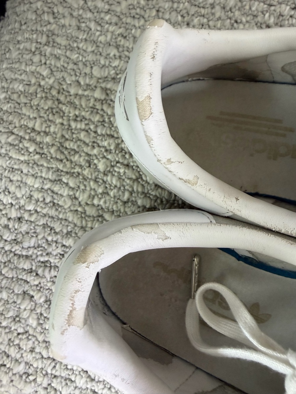 adidas Gazelle Suede Sneakers in Light Gray & White with Gum Sole Women’s Size 9 - Picture 10 of 13